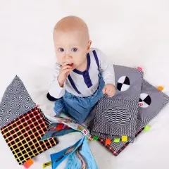 Zabawki sensoryczne co to znaczy i jak wspierają rozwój dziecka